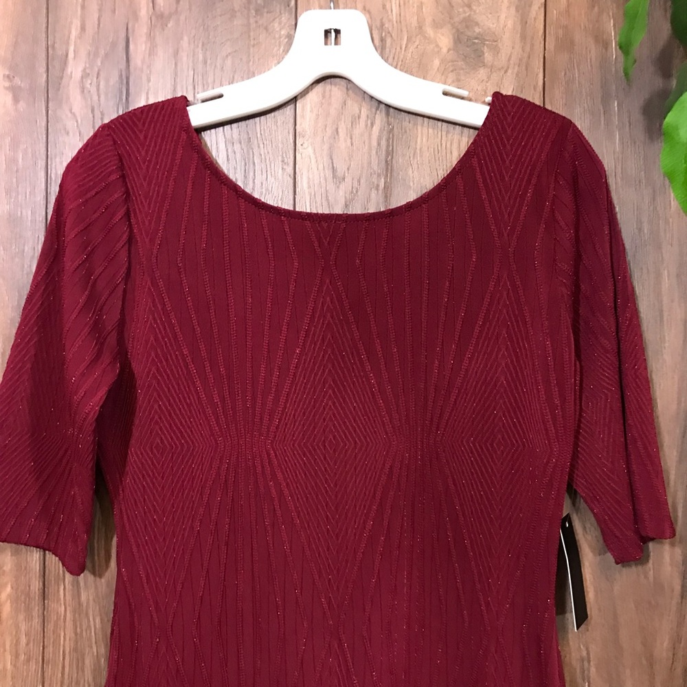 Mind Code Maroon dress - Picture 7 of 8